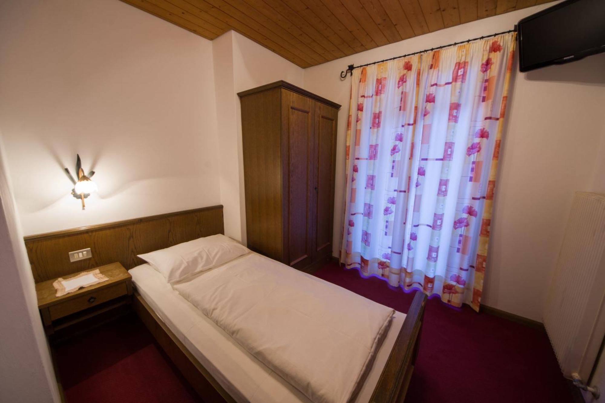 Gasthof Loewen Nova Levante Ruang foto